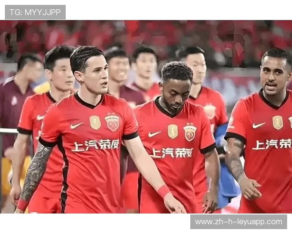 上海海港外援组合再度发力,卫冕梦进一步接近 上海海港外援组合再度发力,卫冕梦进一步接近